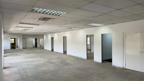  Riverview Park, 3 River Road, Janadel Avenue has a 2344m² Office Space Available To Let (36)